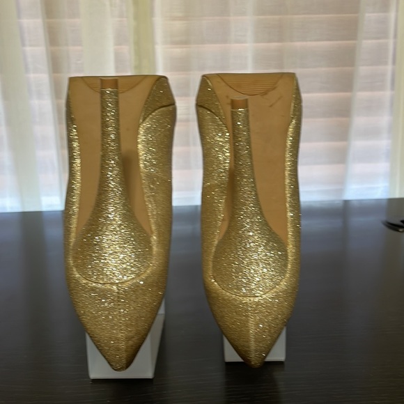 ❗5 For $2️⃣5️⃣ Bundle Sale❗️Olsenboye Gold Glitter Platform Heels - Picture 6 of 9